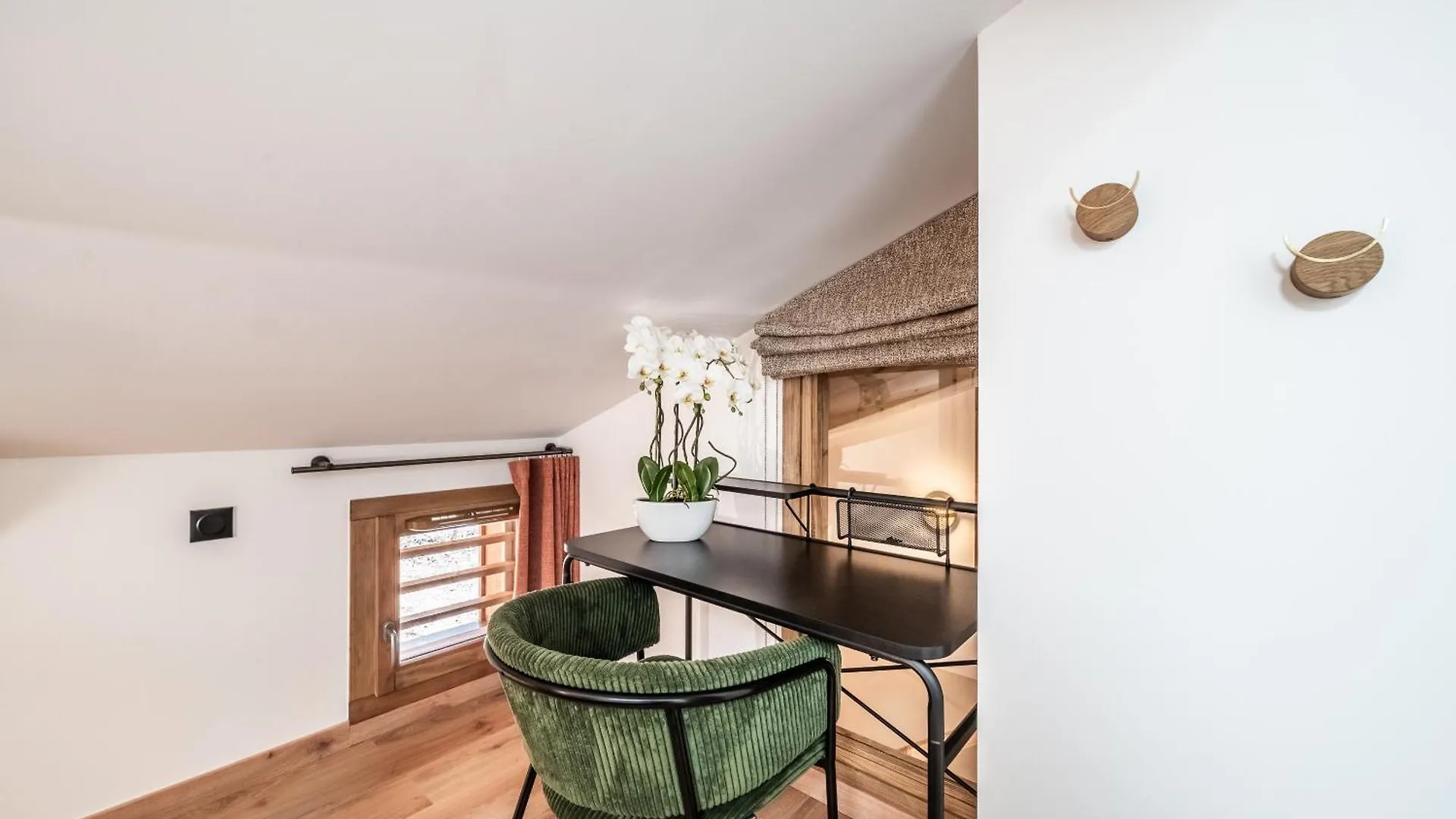 Apartment Colibri Les Gets - By Emerald Stay 0*,  France