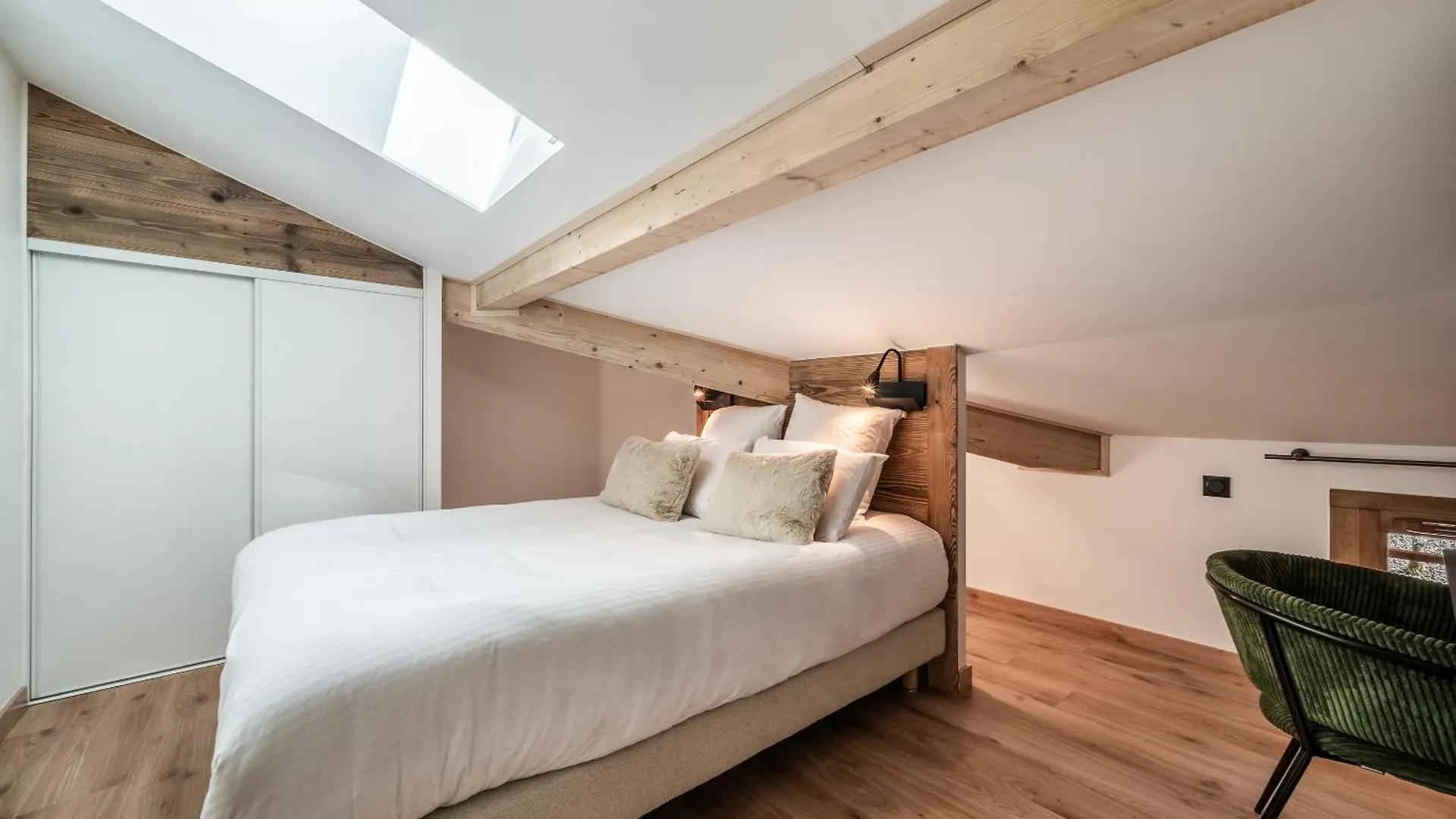 Apartment Colibri Les Gets - By Emerald Stay France